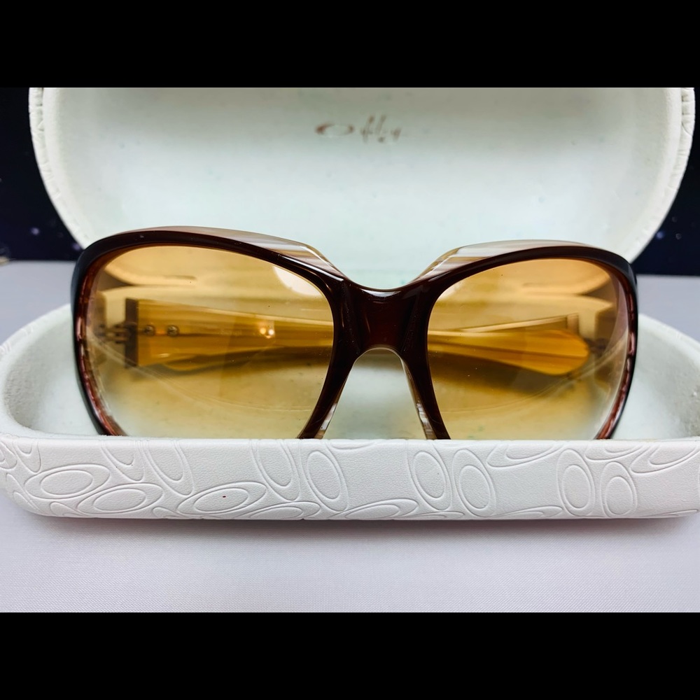 Vintage Oakley script women’s sunglasses